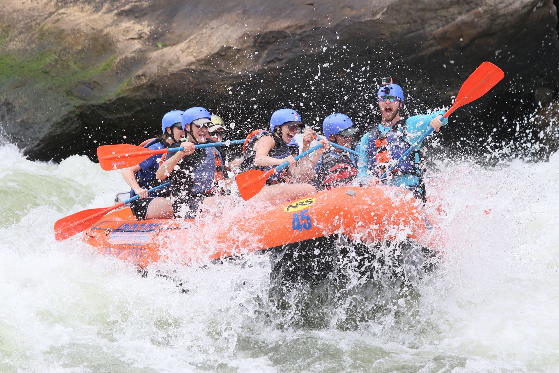 Team_rafting